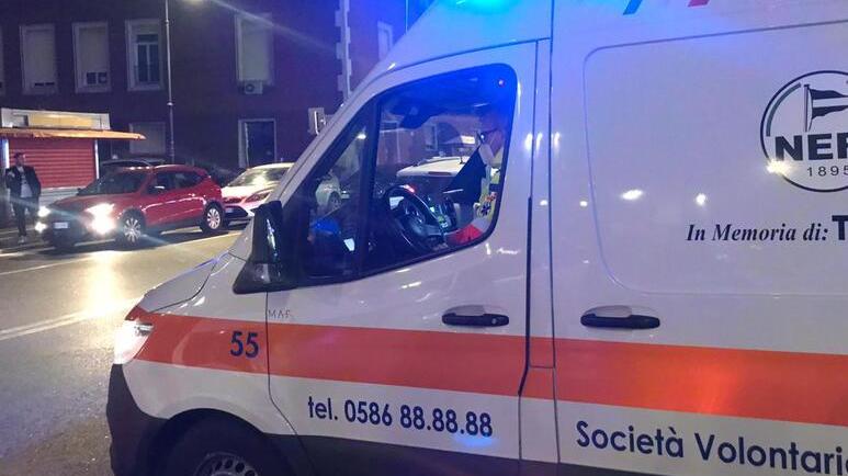 Livorno, ventinovenne trovato agonizzante in strada: è gravissimo