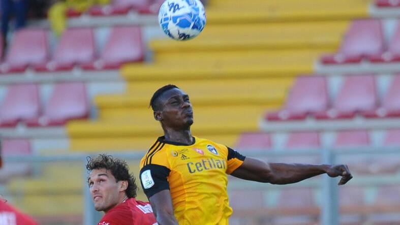 Idrissa Touré. L’interno nerazzurro in azione a Perugia (foto Sestini)