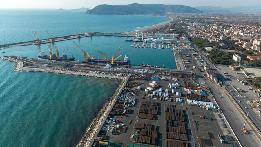 Non solo marmo: il porto di Carrara e il 2022 da record