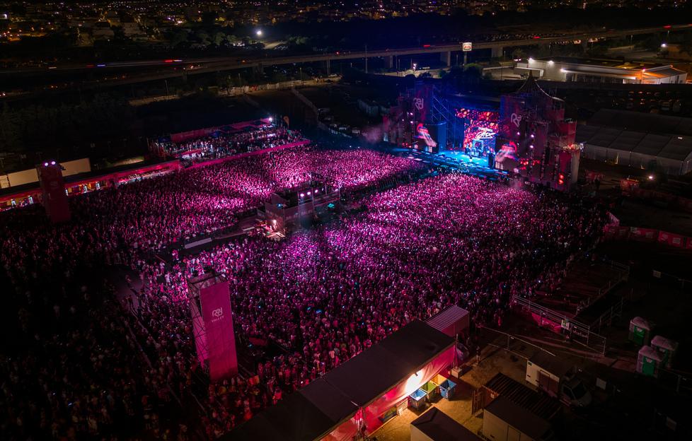 Il Red Valley diventa un film, in 80 minuti il mega live di Olbia 