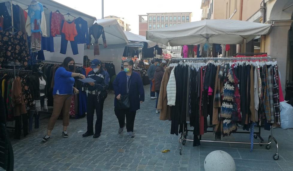 Sassuolo Caos al mercato delle Fiere e gli ambulanti insorgono 