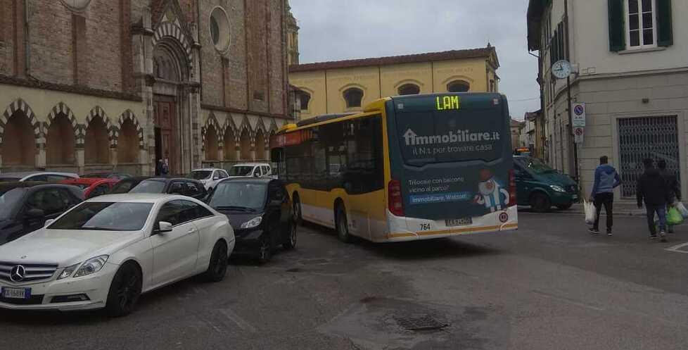 Il futuro può ancora attendere, a Prato mini bus elettrici solo dal 2024 