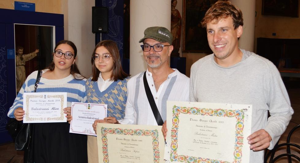 Consegnato il Premio Acerbi: quattro gli studenti meritevoli diplomati alle medie Muratori 