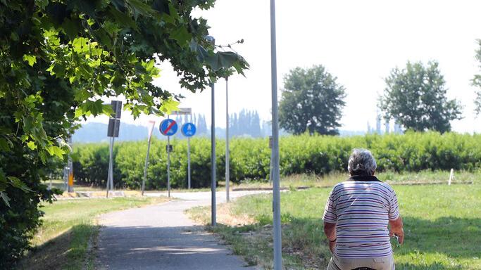 Voghiera spegne i lampioni