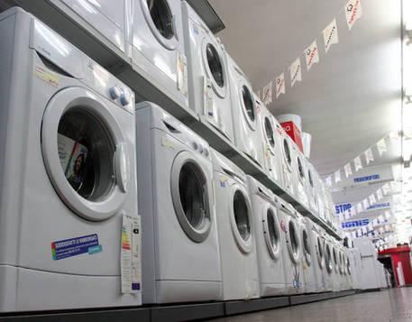 Elettrodomestici, mobili, tv e auto Modenesi primi in Italia per spesa