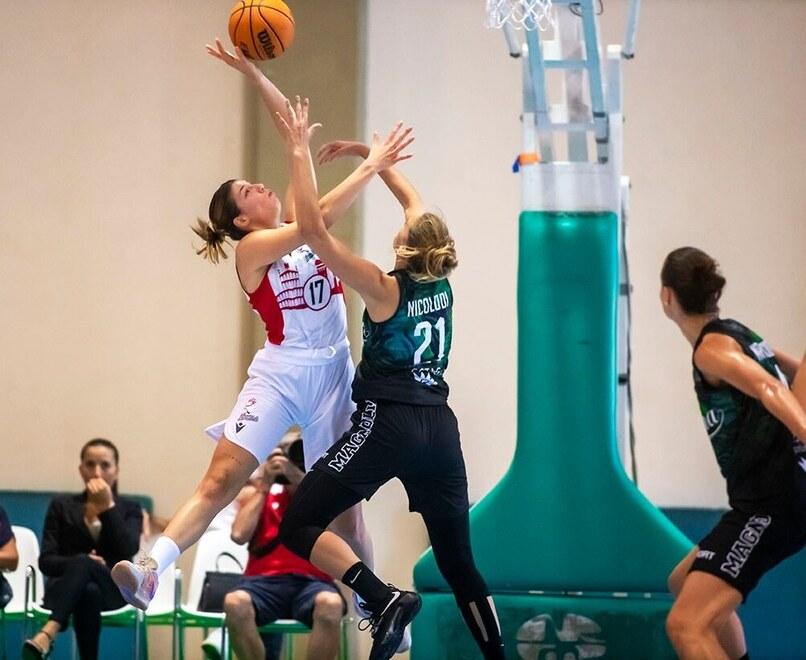 Caterina Gilli in azione durante l’open day di Cagliari, dove le biancorosse sono state sconfitte da Campobasso per 61 a 47