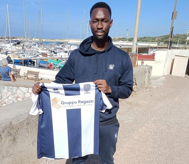 Nella foto, il nuovo arrivo del Rosignano Cherif Manè, classe 1996