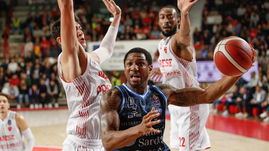 Gerald Robinson in azione a Varese