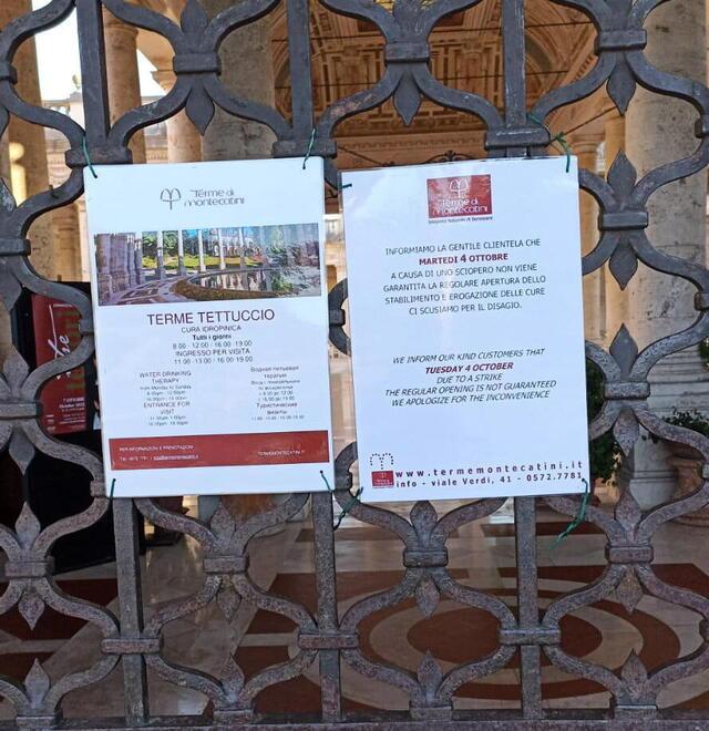 I cartelli affissi alle terme chiuse al Tettuccio
