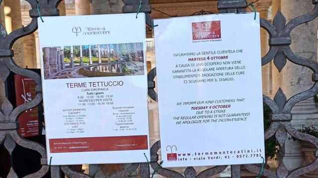 I cartelli affissi alle terme chiuse al Tettuccio