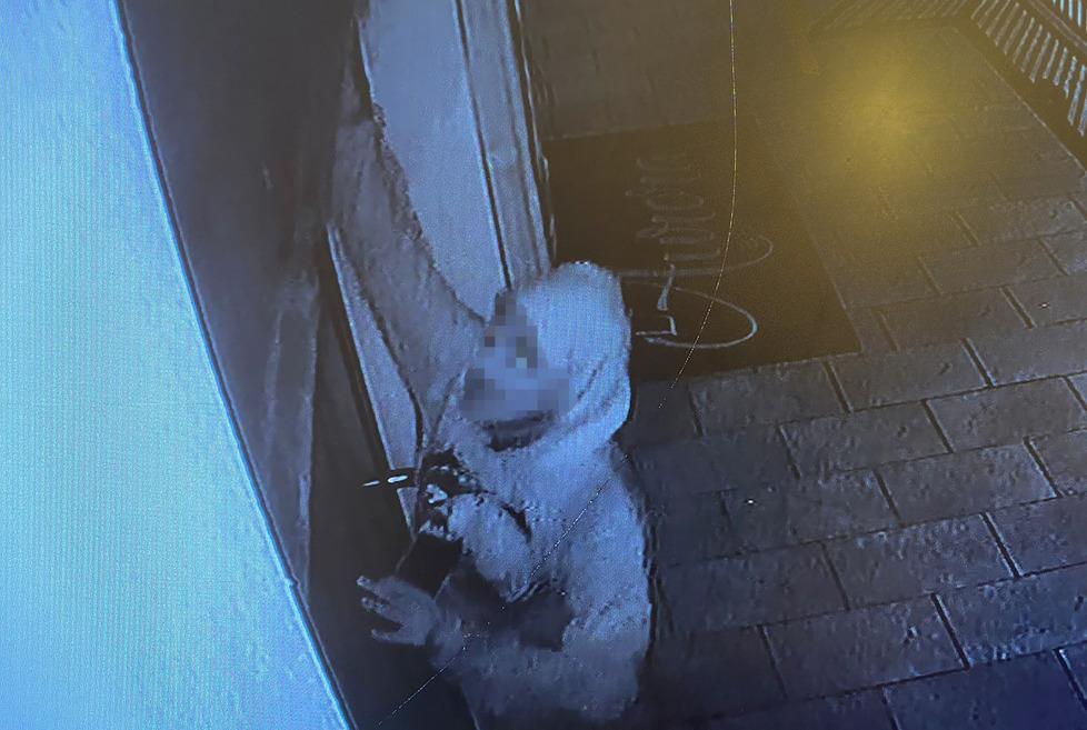 Modena. Ladri scatenati in via Emilia Est: assalto al negozio, poi al bar 