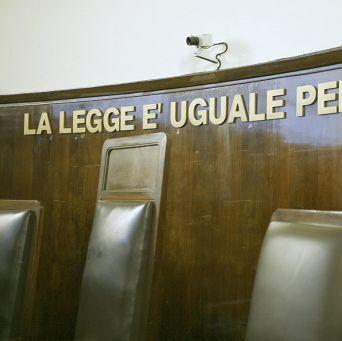 Modena. Ai domiciliari per una rapina Evade, ma i carabinieri lo arrestano 