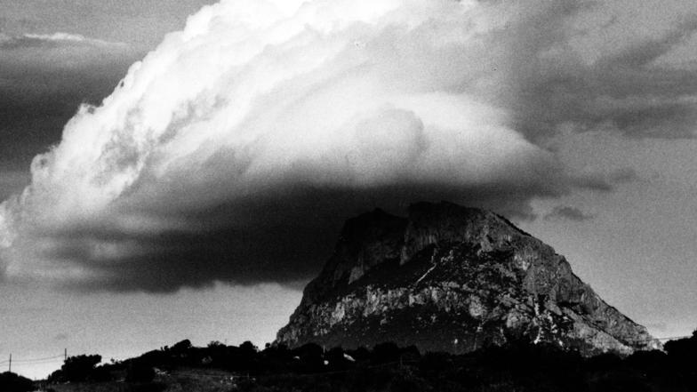 Le nuvole di Mereu raccontano la Sardegna a Milano