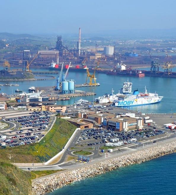 Rigassificatore a Piombino, niente stop al procedimento: il termine resta il 27 ottobre