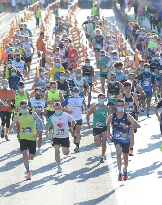 Torna in scena la mezza maratona e Pisa sfoggia le sue meraviglie
