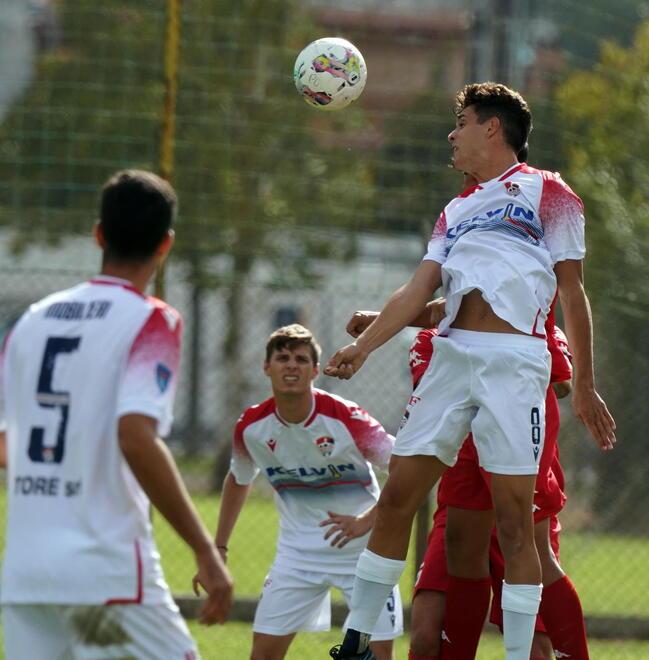 Uno stacco di Lorenzo Bardini (foto Silvi)