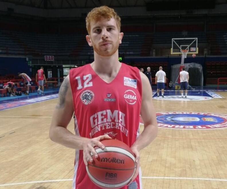 L’esterno umbro Filippo Guerra con la divisa da allenamento della Gema Montecatini
