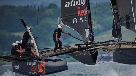 Acrobazie nel mare di Scarlino