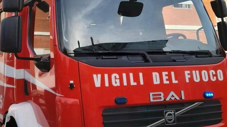 Sul posto sono intervenuti anche i vigili del fuoco (Foto di repertorio)