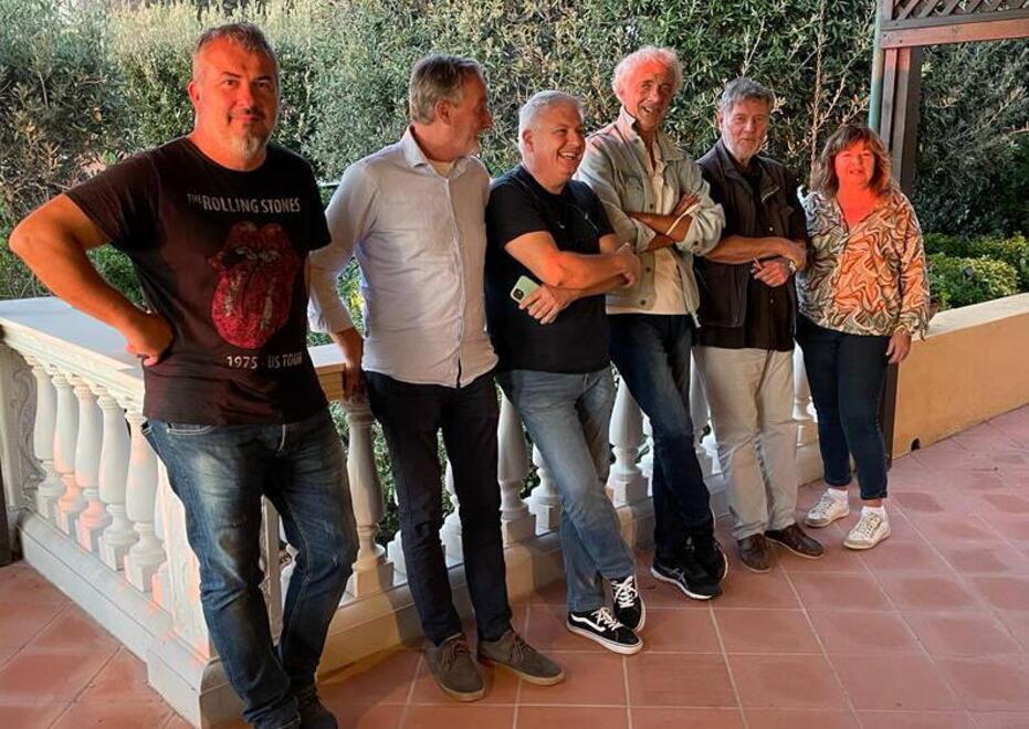 I cittadini che hanno formato il comitato per lo spostamento della ferrovia