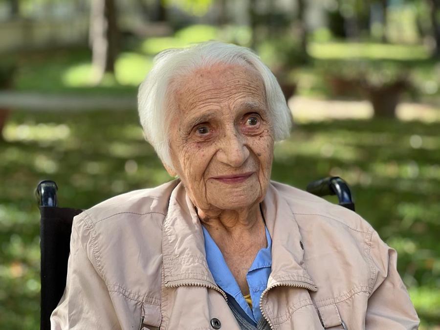 Grande festa alla Madonnina del Grappa di Firenze: Angiolina festeggia 108 anni!