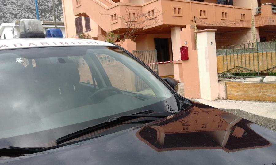 Giovane armato rapina un supermercato a Sos Alinos: è stato già arrestato