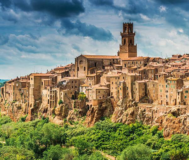 Pitigliano gioiello di tufo: un borgo carico di storia e poesia