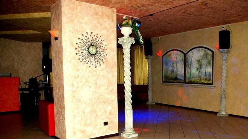 I carabinieri fanno chiudere il night-club