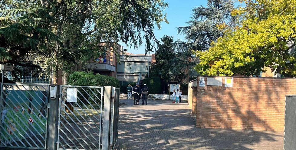 Modena Est Spacciatori nel cortile a scuola «La sicurezza va ripensata» 