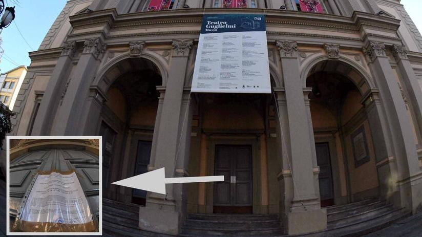 Teatro di Massa, certificato regolare: un milione speso invano
