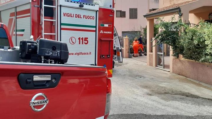 Cade da una impalcatura, operaio ferito a Dorgali
