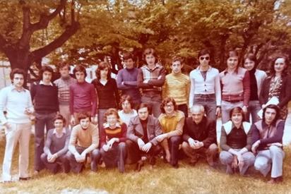 La mitica 5ªB del 1977 dona drone e tirocini ai futuri geometri