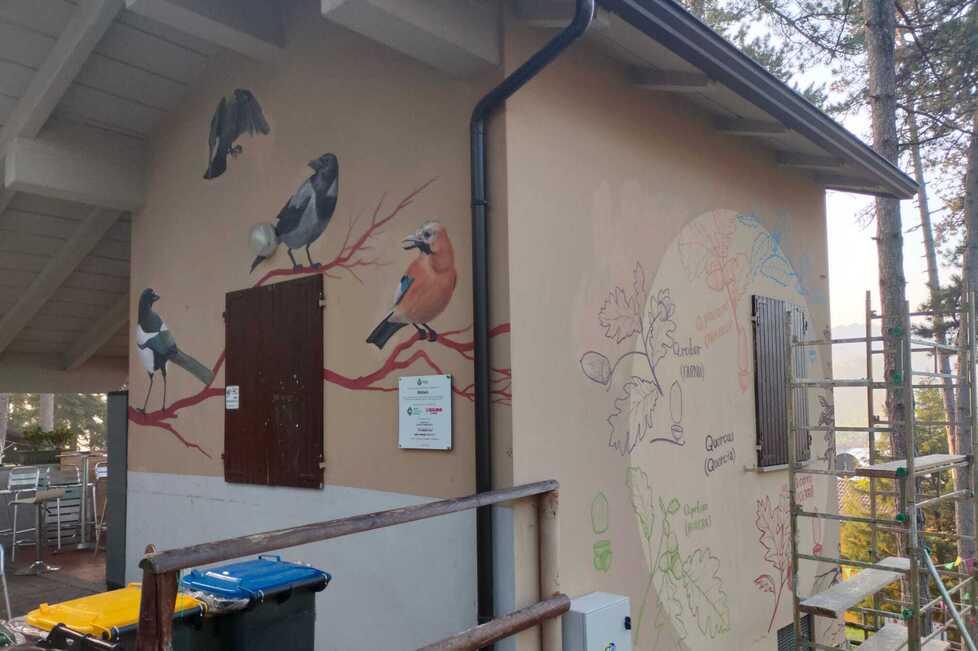Taglio del nastro per l’opera di Poki