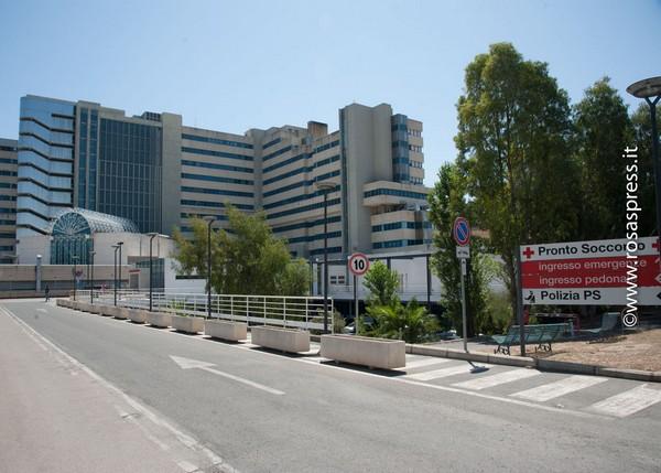 Cagliari, con lo scooter contro il guard rail: gravissimo un 31enne