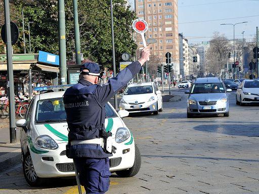 Scambio di cocaina nel sottopasso: scatta la denuncia