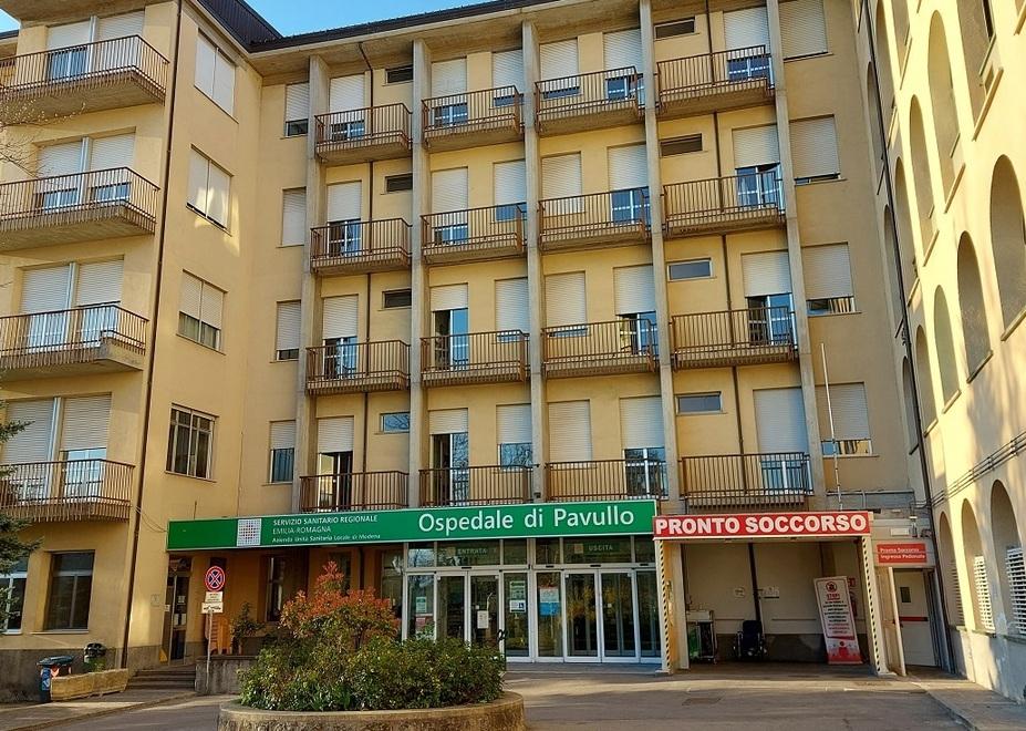 Pavullo, imprenditore rischia di soffocare per un boccone di carne: salvato 