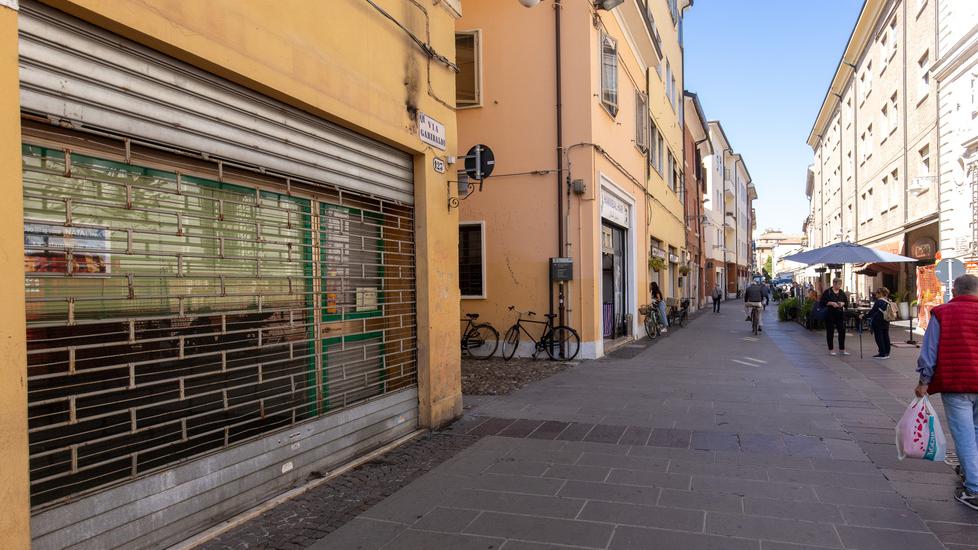 Negozi, il centro di Ferrara si svuota e tante attività hanno detto stop
