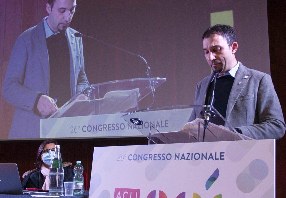 I modenesi e la crisi economica. «Così è sempre più difficile fare figli» 