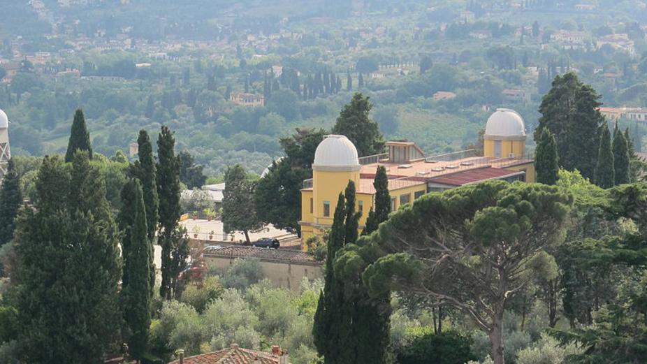 Lascia 15 milioni alla badante: l’eredità contesa sul colle dei vip. I protagonisti del "duello" legale