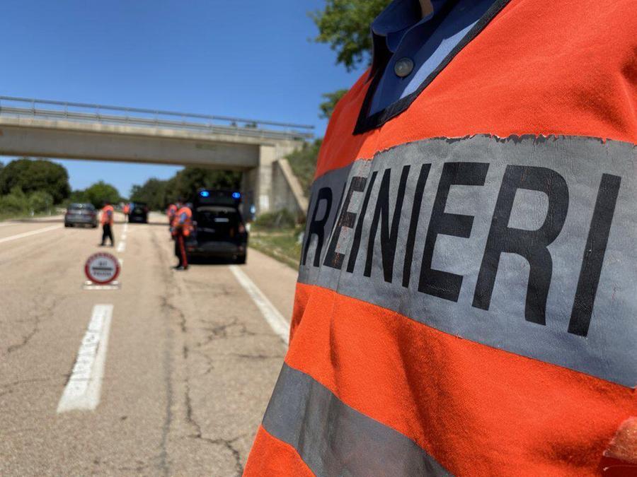 Bomba carta a Talana, indagati due giovani