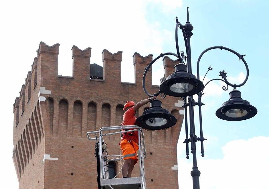 Bollette, l’urlo dei Comuni: «Presto finiremo i soldi» 