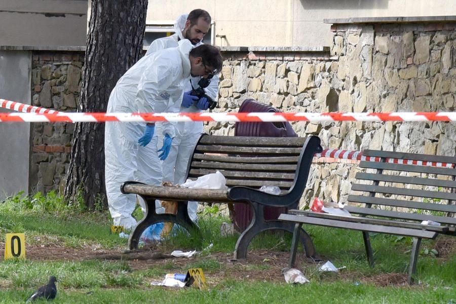 Careggi, a 24 anni ucciso con una coltellata alla gola nel parcheggio dell’ospedale