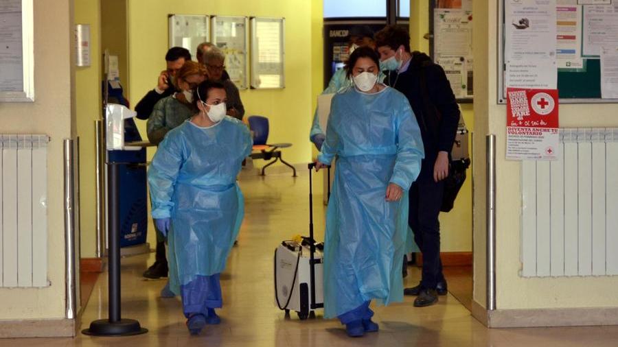 Covid, continua la crescita dei contagi