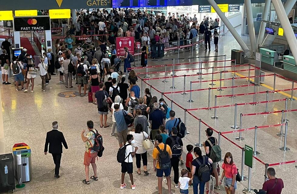 A Olbia il record dei voli cancellati: 277 da maggio a settembre