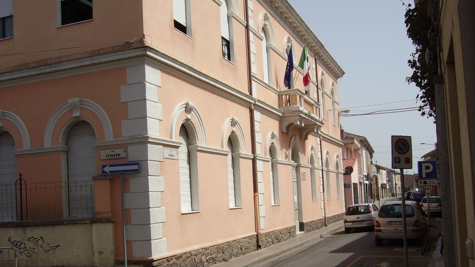 Le elementari del paese erano finalmente riuscite ad avere il servizio mensa col concorso del Comune e di altre istituzioni
