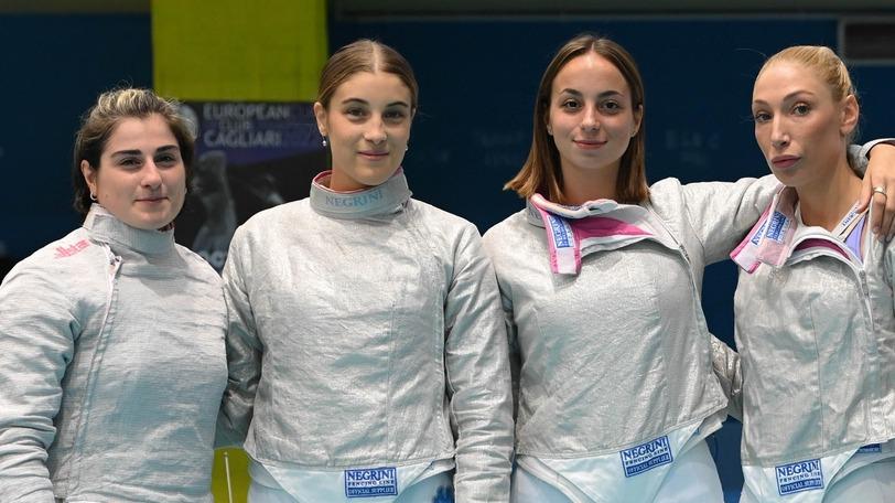 La squadra femminile di sciabola delle Fiamme Oro sconfitta in finale dal team dell’Aeronautica militare