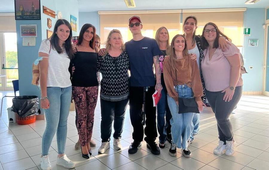 Blanco in visita dai pazienti oncologici a Pisa dopo l’asta nel nome della giovane Mari