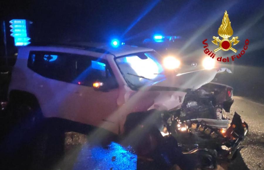 Scontro frontale sulla 129 tra Galtellì e Orosei, un morto