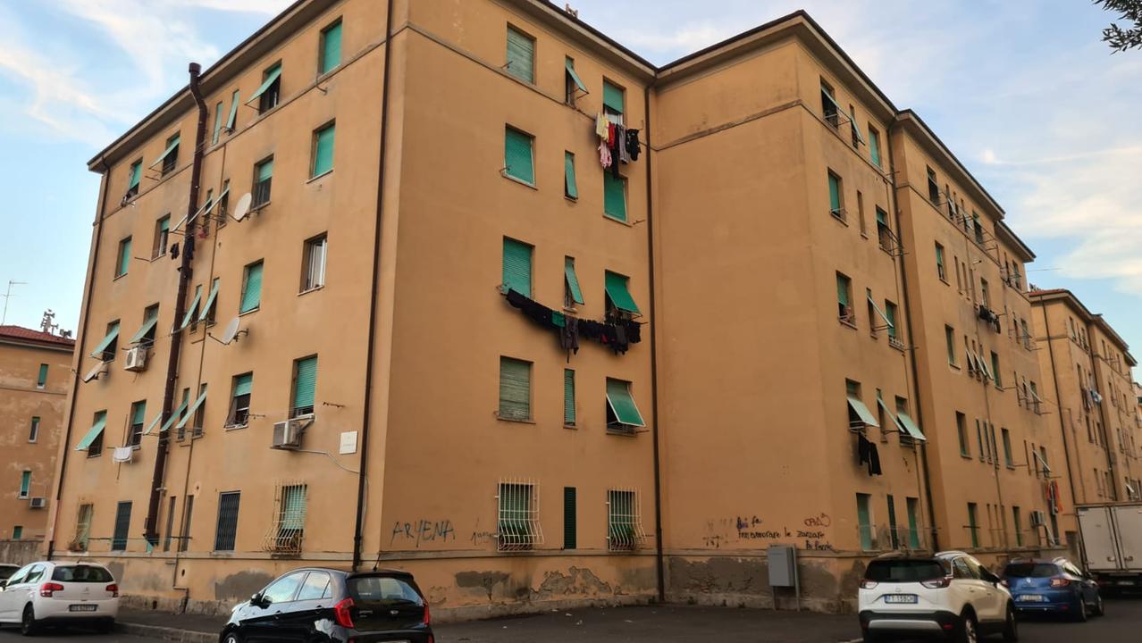 Un blocco di case popolari in via Bengasi. La foto è di Daniele Stefanini/Silvi