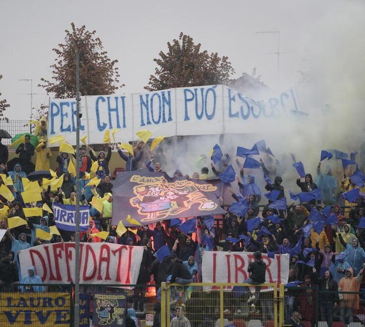 La Carrarese ha dodici punti grazie alle quattro vittorie iniziali a cui sono seguite tre sconfitte (in trasferta ad Alessandria e Montevarchi, in casa con il Gubbio)